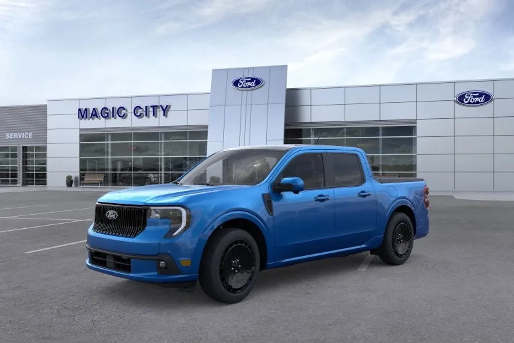 2025 Ford Maverick photo 1