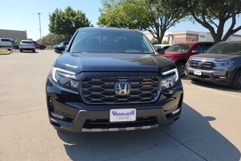 2025 Honda Ridgeline TrailSport photo 1