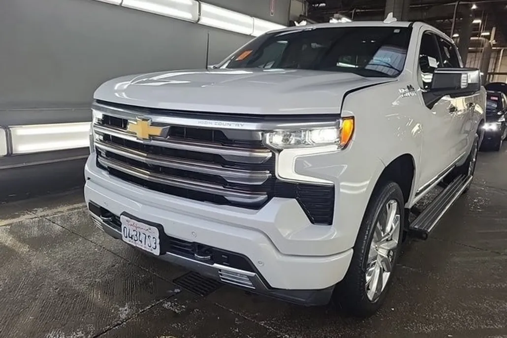 2022 Chevrolet Silverado 1500 High Country photo 1