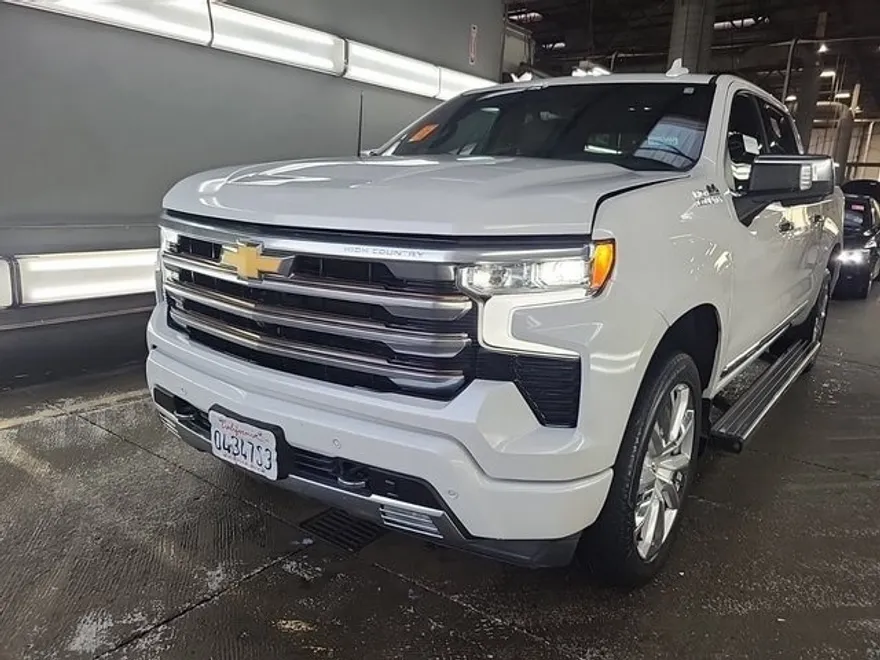 2022 Chevrolet Silverado 1500 High Country photo 1