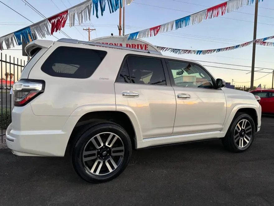 2018 Toyota 4Runner Limited photo 1