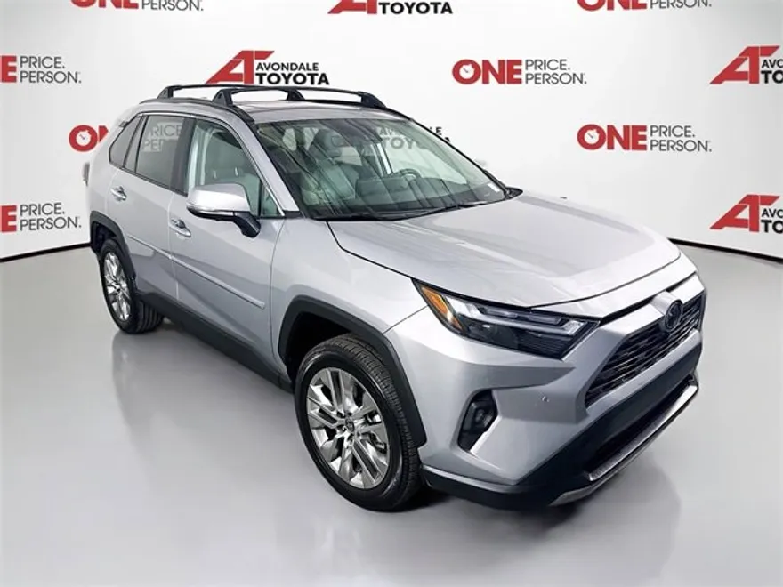2023 Toyota RAV4 Limited photo 1