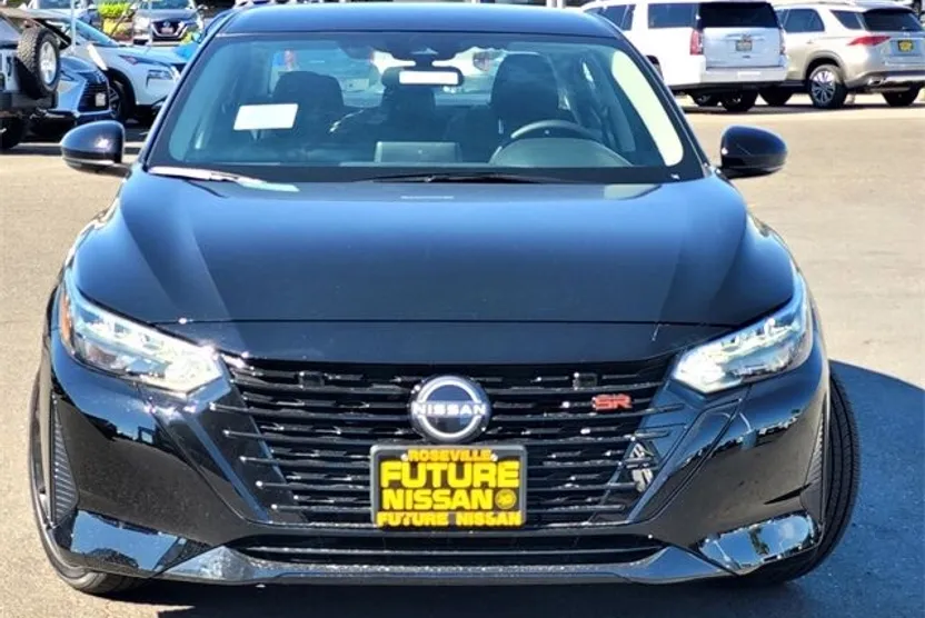 2025 Nissan Sentra SR photo 1
