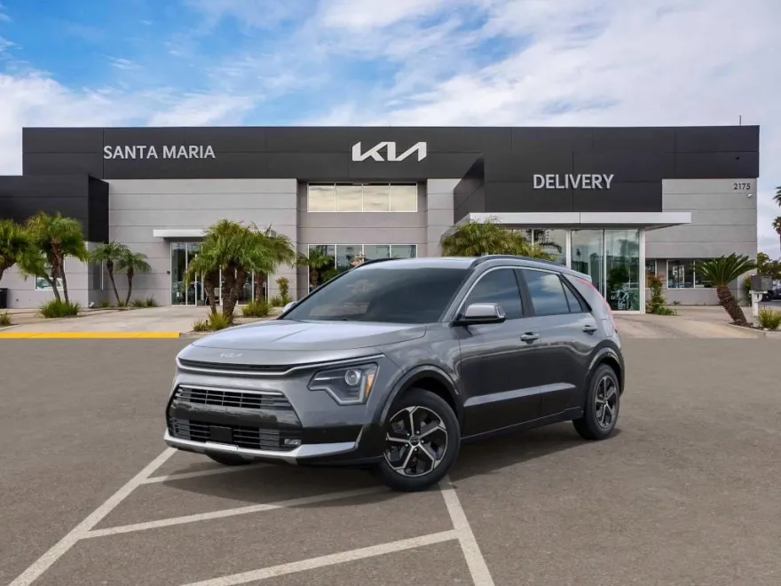 2025 Kia Niro SX photo 1