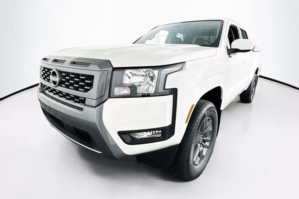 2025 Nissan Frontier SV photo 1