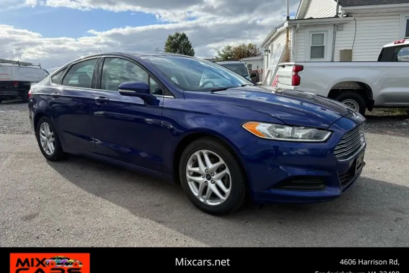 2015 Ford Fusion SE photo 1