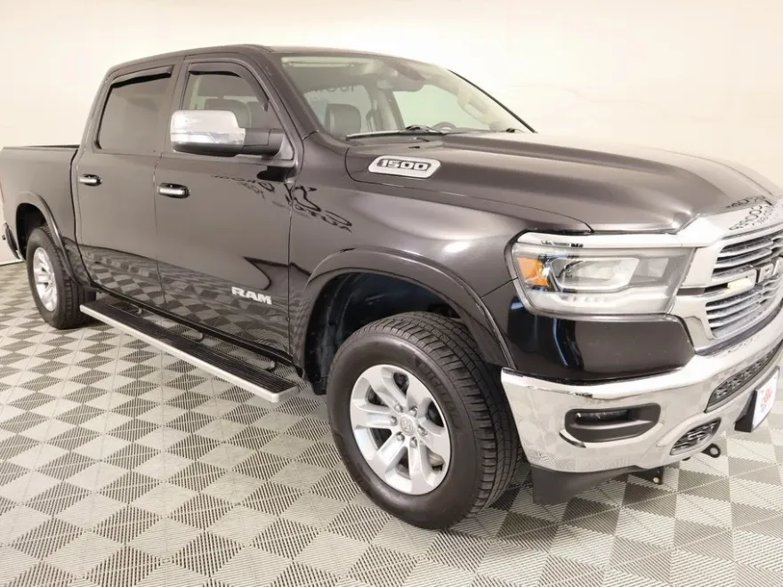 2019 Ram 1500 Laramie photo 1
