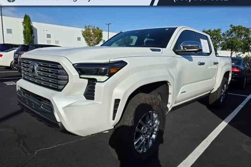 2024 Toyota Tacoma 4x4 TRD Sport photo 1