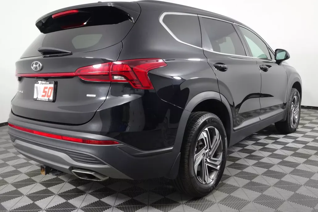 2022 Hyundai Santa Fe SE photo 1