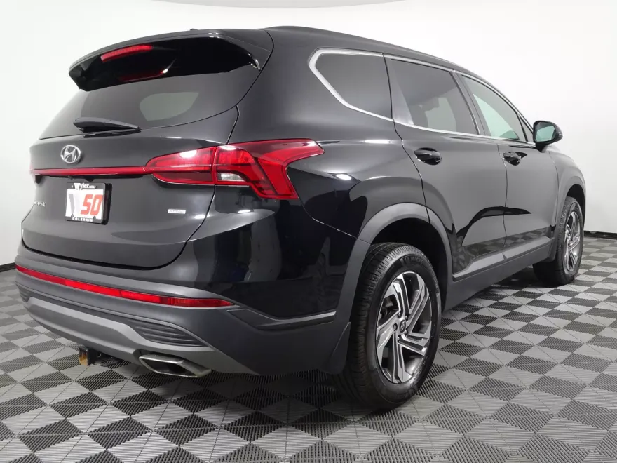 2022 Hyundai Santa Fe SE photo 1