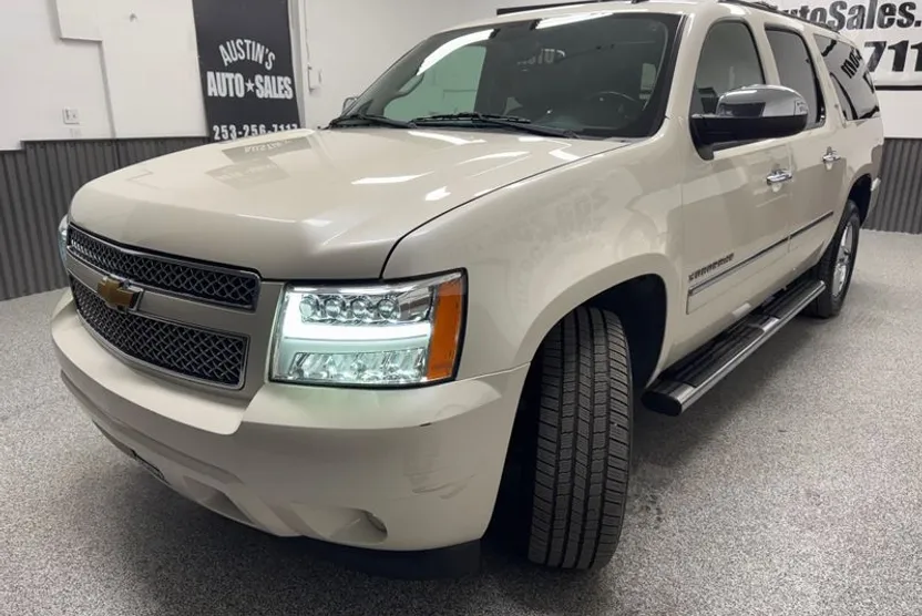 2013 Chevrolet Suburban LTZ photo 1