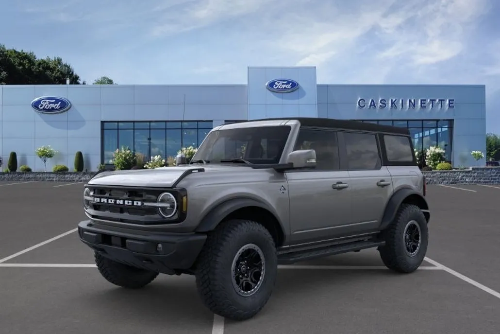 2024 Ford Bronco Outer Banks photo 1