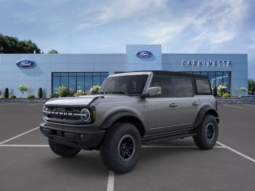 2024 Ford Bronco Outer Banks photo 1