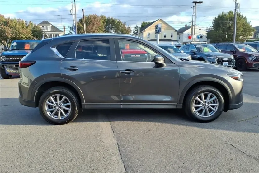 2022 Mazda CX-5 2.5 S Preferred photo 1