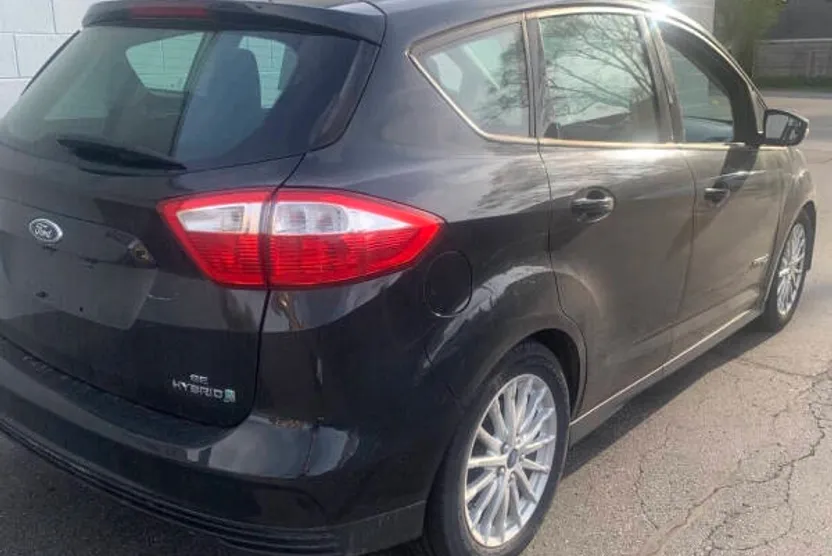 2015 Ford C-Max Hybrid SE photo 1