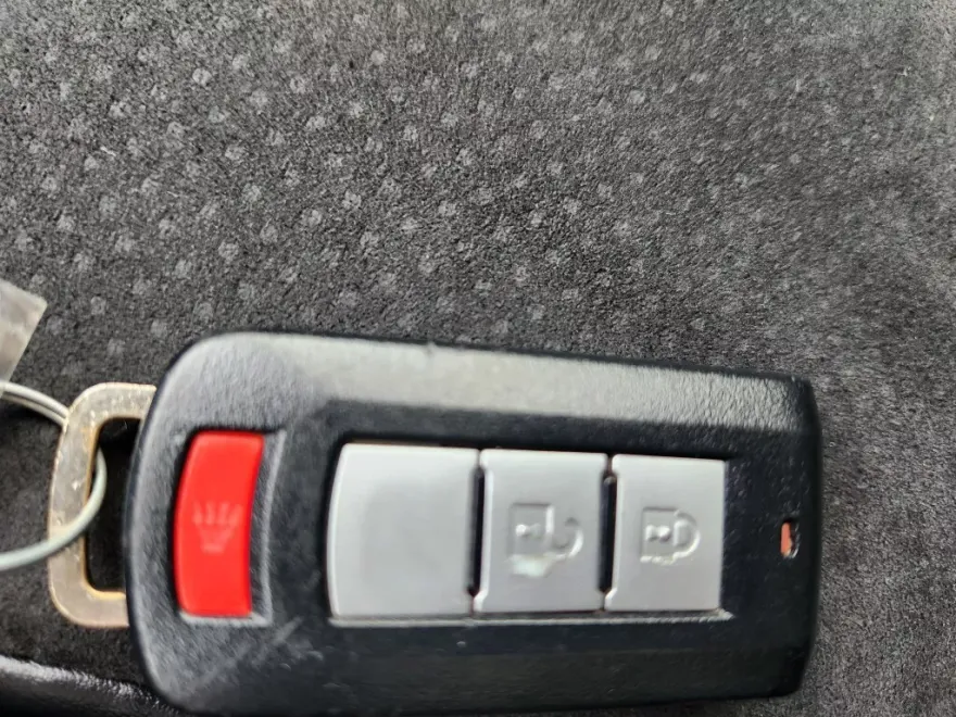 2022 Mitsubishi Eclipse Cross SE photo 1