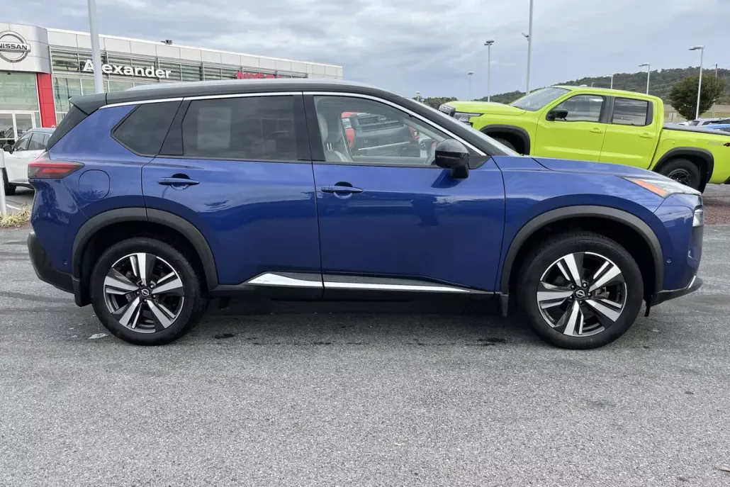 2023 Nissan Rogue AWD SL photo 1
