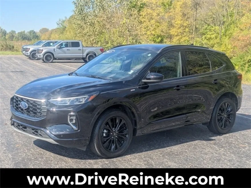 2023 Ford Escape ST-Line Elite photo 1