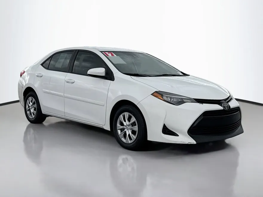 2017 Toyota Corolla L photo 1