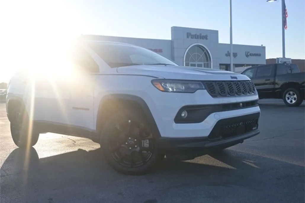 2026 Jeep Compass Latitude photo 1