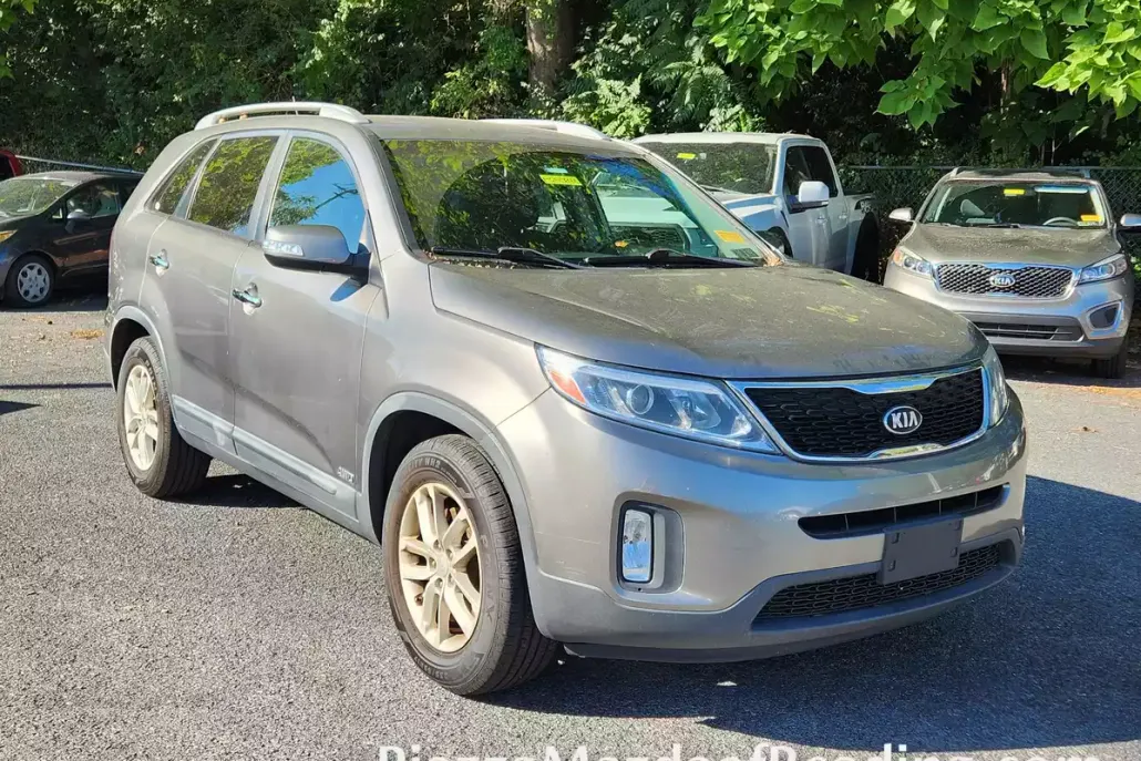 2014 Kia Sorento LX photo 1