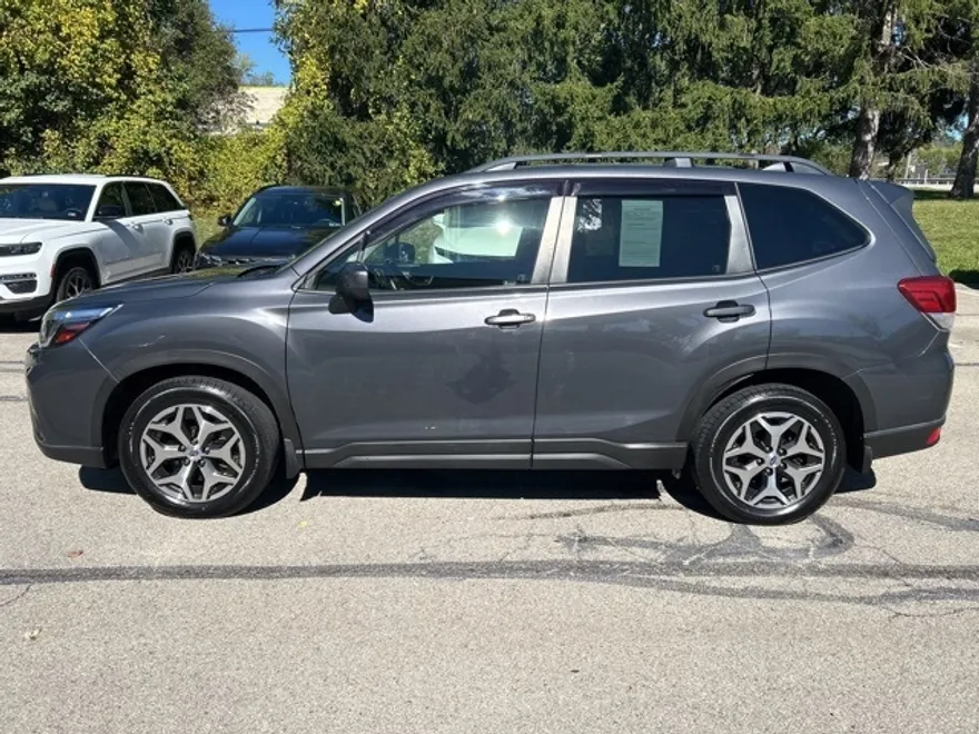 2020 Subaru Forester Premium photo 1