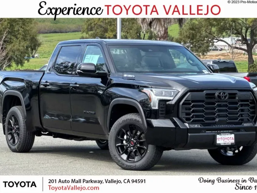 2025 Toyota Tundra Limited photo 1