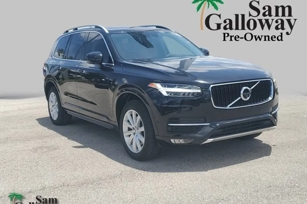 2017 Volvo XC90 T6 Momentum photo 1