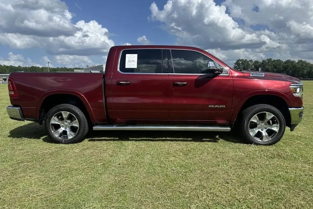 2019 Ram 1500 Laramie photo 1