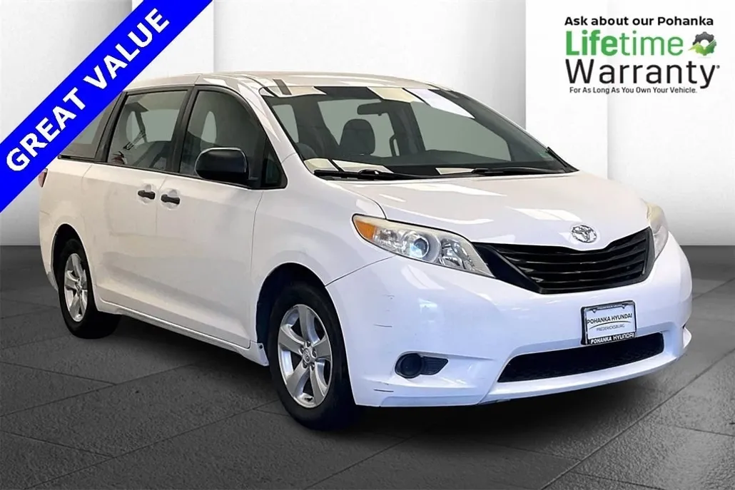 2015 Toyota Sienna L photo 1