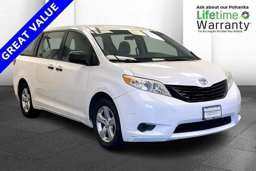 2015 Toyota Sienna L photo 1