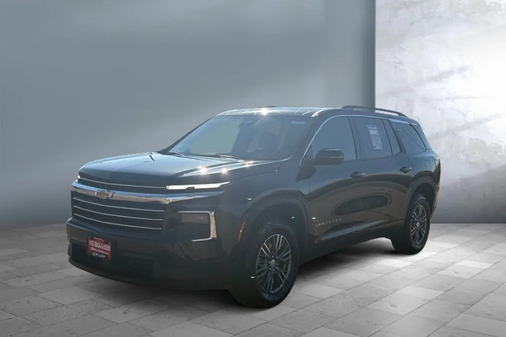 2025 Chevrolet Traverse photo 1