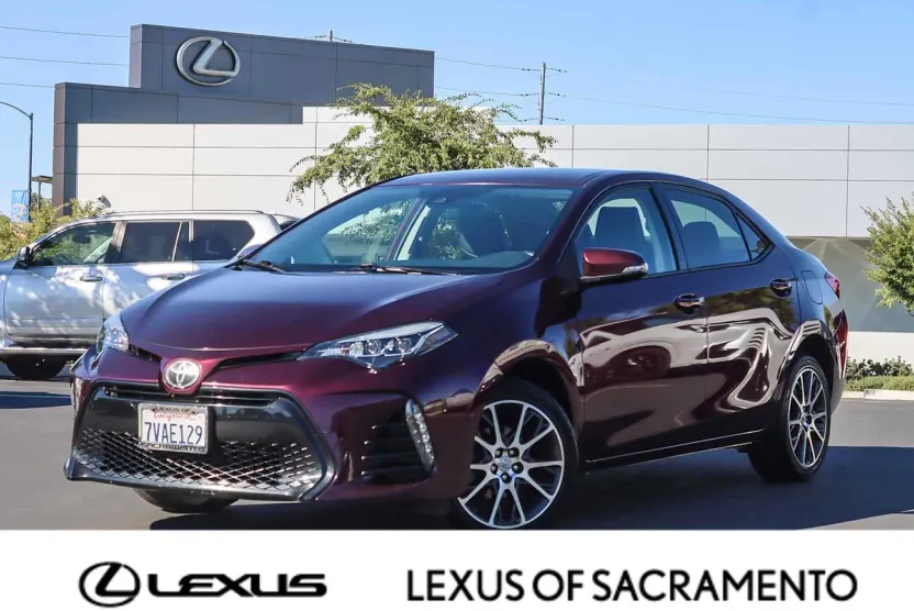 2017 Toyota Corolla SE Special Edition photo 1