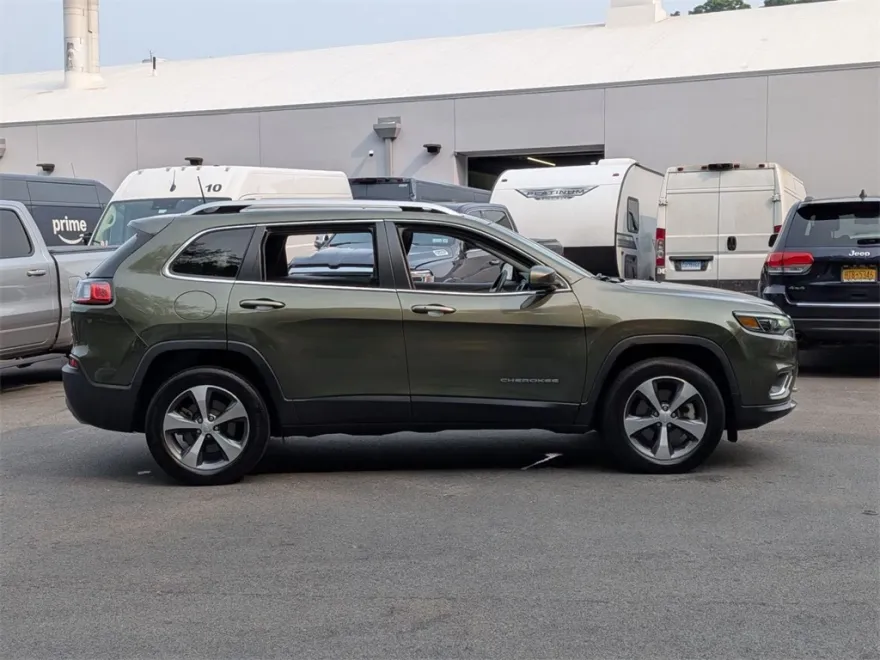 2021 Jeep Cherokee Limited photo 1