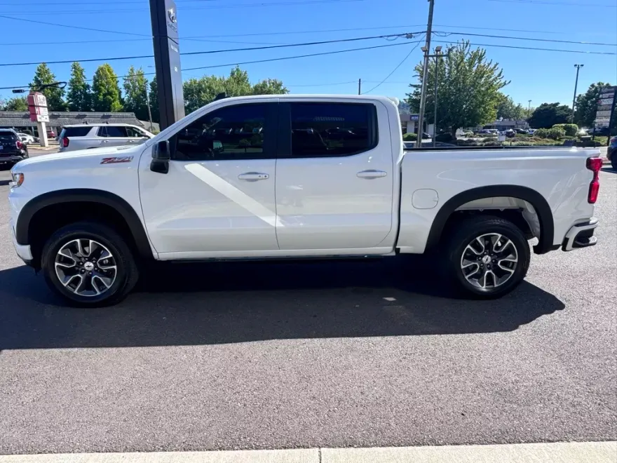 2021 Chevrolet Silverado 1500 RST photo 1