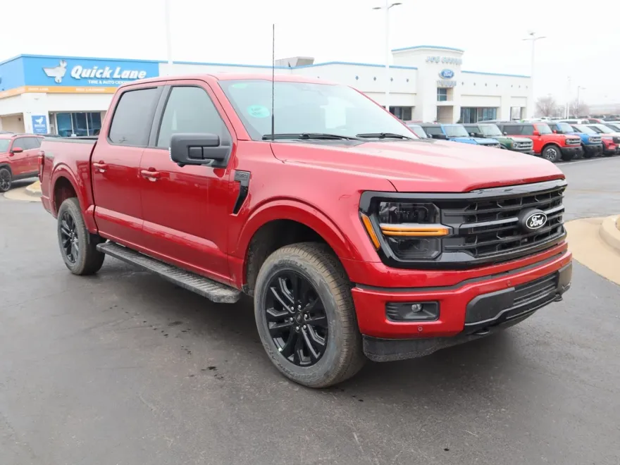 2025 Ford F-150 XLT photo 1