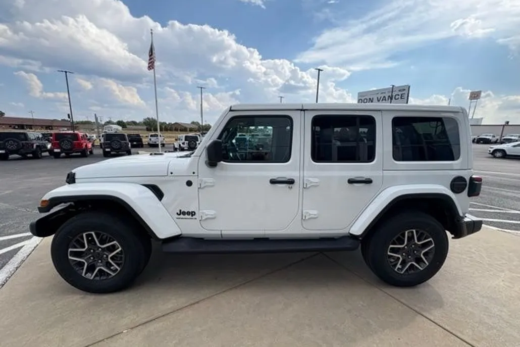 2025 Jeep Wrangler Sahara photo 1