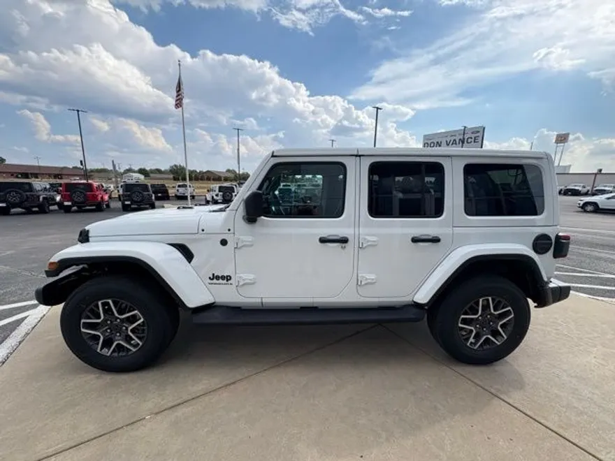 2025 Jeep Wrangler Sahara photo 1