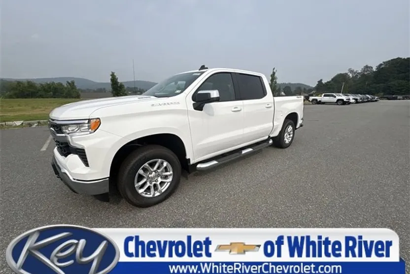 2025 Chevrolet Silverado 1500 LT photo 1
