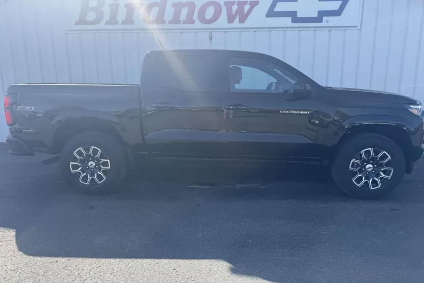 2026 Chevrolet Colorado Z71 photo 1