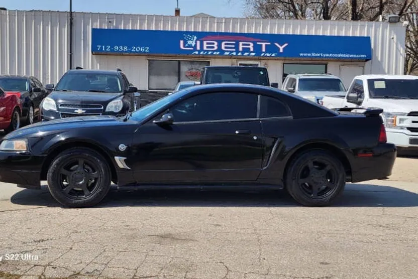 2004 Ford Mustang photo 1