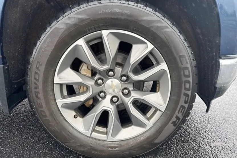 2021 Chevrolet Silverado 1500 LT photo 1
