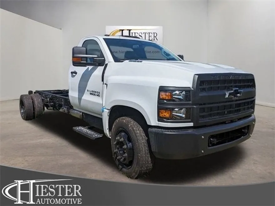 2024 Chevrolet Silverado 5500HD Work Truck photo 1
