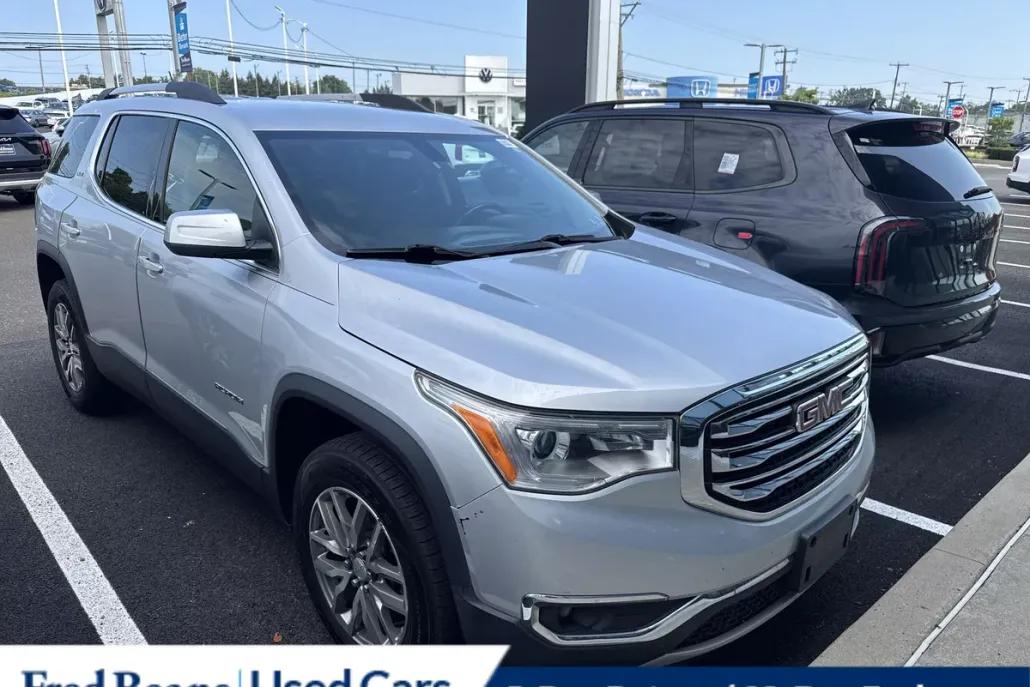 2017 Gmc Acadia SLE photo 1