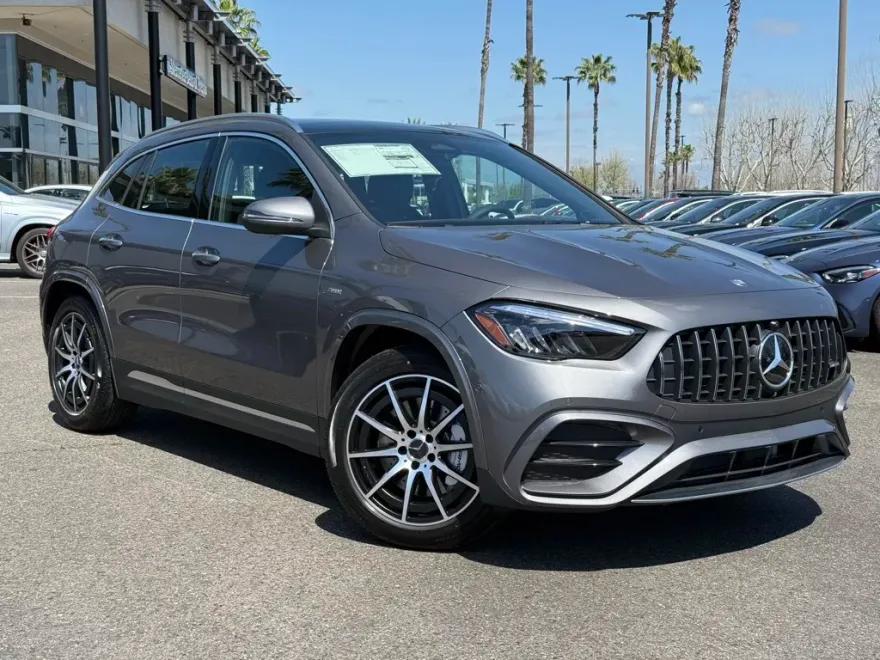 2025 Mercedes Benz GLA AMG 35 4MATIC photo 1
