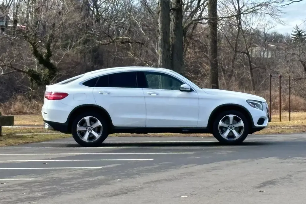 2018 Mercedes Benz GLC Coupe 300 4MATIC photo 1