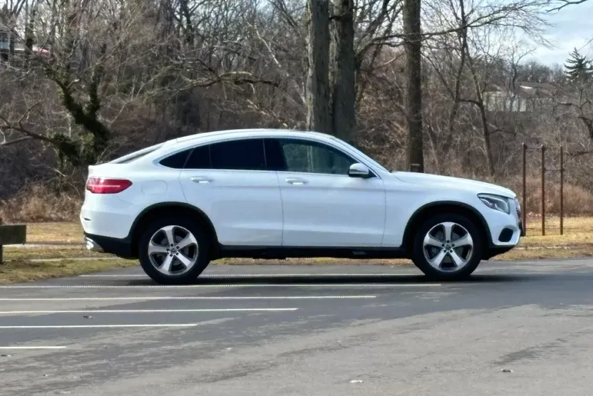 2018 Mercedes Benz GLC Coupe 300 4MATIC photo 1