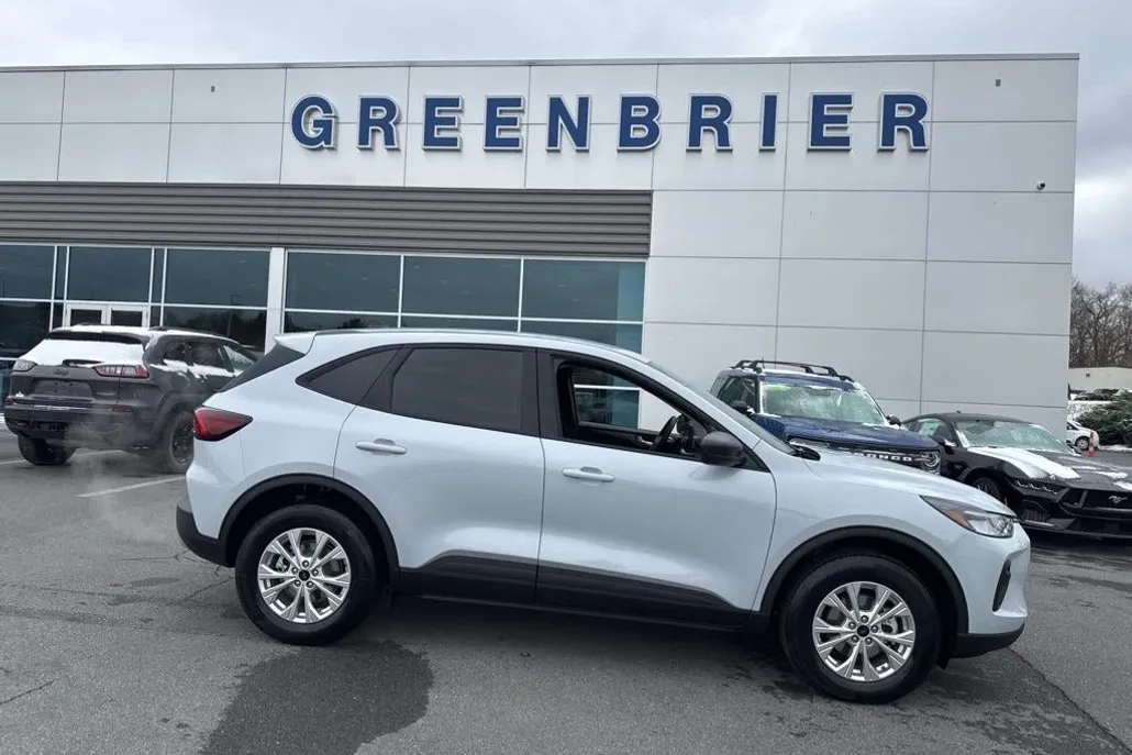 2025 Ford Escape Active photo 1