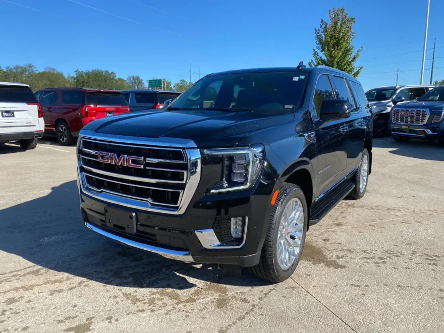 2024 Gmc Yukon SLT photo 1