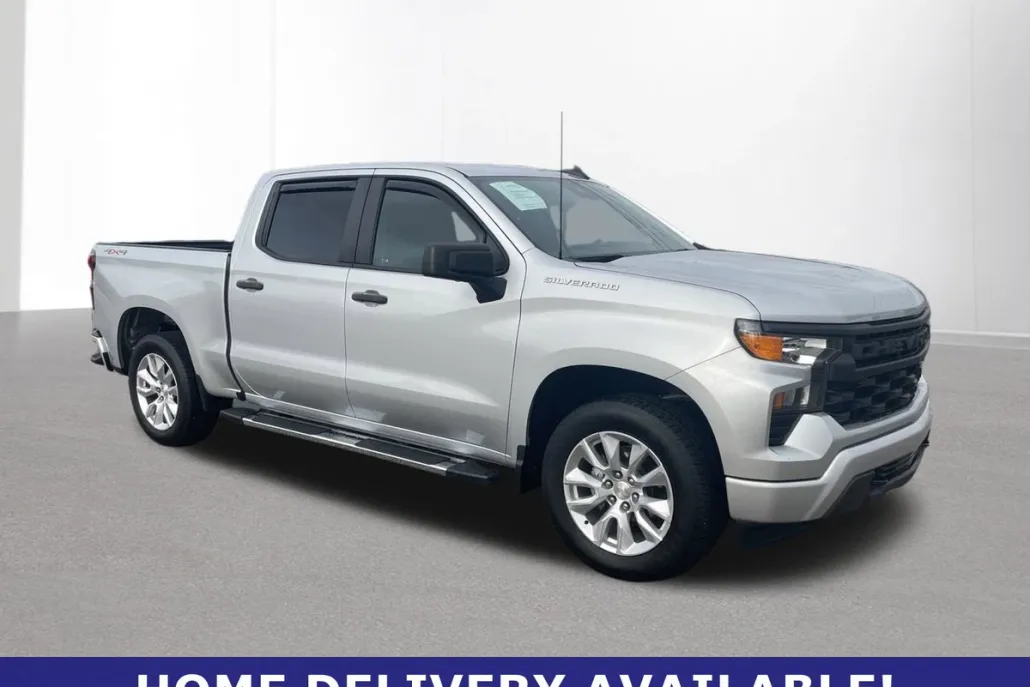 2022 Chevrolet Silverado 1500 Custom photo 1
